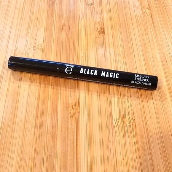 NWT Black Magic Liquid Eyeliner in Black - Picture 1 of 3